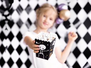 Popcorntüten Skelett 7x7x12,5cm 6er Set schwarz weiß gold