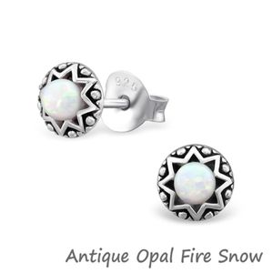 Opal Ohrringe: Silber Ohrstecker mit Opal Imitat Antique Opal Fire Snow