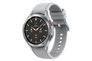 Samsung Galaxy Watch4 Classic 3,56 cm (1,4 palca) OLED 46 mm digitálny 450 x 450 pixelov dotykový displej Strieborný WiFi GPS (satelit)