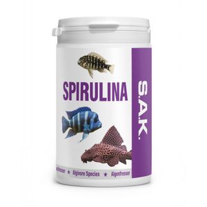S.A.K. Spirulina - Kompletné extrudované krmivo s vyšším podielem řas, především Spiruliny. Krmivo je určené pre řasožravé cichlidy a sumce. Tablety 480 g (1000 ml)