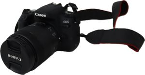 Kamera Canon EOS 77d + 18-135mm-Objektiv