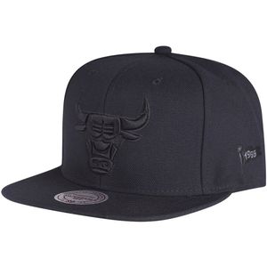 Mitchell & Ness Strapback Cap - BLACK Chicago Bulls schwarz