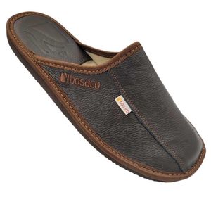 Skórzane kapcie męskie Bosaco, brązowe, rozmiar 43 - Wygodne kapcie męskie, miękkie, antypoślizgowe, ręcznie robione, oddychające, kapcie do noszenia na co dzień