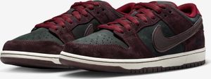 Nike SB x Riot Skateshop Dunk Low Pro "Quickstrike Mahogany" Rot, Größe: 44,5
