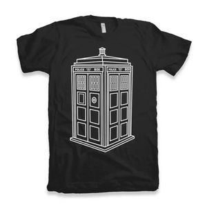 Herren Grafik T-Shirt Black Police Box - die Zeitmaschine des Doktors – Black Police Box - The Doctor Time Machine – Öko-Verantwortlich Vintage