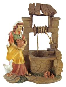 Ručně malovaná betlémská figurka Dívka se džbánem u studny, cca 10 cm, K 902