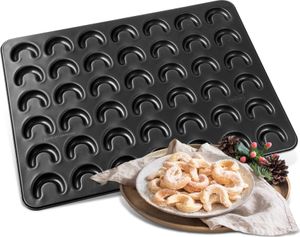 Zenker 3485 / 7420 Vanillekipferl-Backblech für 42 Kipferl, antihaftbeschichtet, 42 x 32 cm, schwarz (1 Stück)