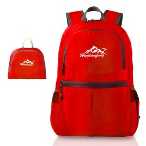 Intirilife Faltbarer Rucksack Ultraleicht in Rot - 36L Unisex Wanderrucksack Wasserdicht - Outdoor Daypack für Camping, Wandern, Reisen, Klettern, uvm.
