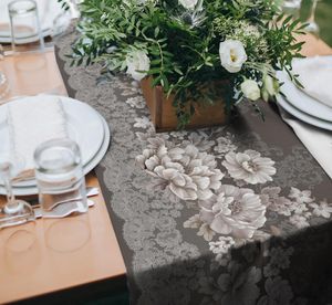 Tischläufer 100% Baumwolle 50x150cm robuste Qualität Leinen Optik Landhaus-Stil Blumen