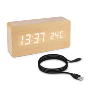 kwmobile Wecker Uhr in Holzoptik digital - Digitalwecker Anzeige von Uhrzeit Temperatur Datum - Alarm Clock mit USB Kabel in Birke mit weißen LEDs