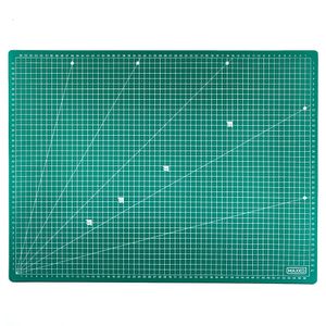 MAXKO Schneidematte 90 x 60 cm, selbstheilend, grün, metrische Einteilung Schneideunterlage/Schreibtischunterlage / A1 / 90x60 / Winkelmaße 15°
