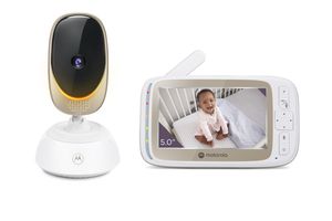 Motorola Nursery VM 85 / Comfort 85 Connect Video-Babyphone mit Schwenk- und Zoomfunktion, Wi-Fi, 5.0 Zoll Farbdisplay, Infrarot-Nachtsicht, 2-Wege-Audio und Temperatursensor