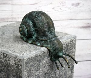 Bronzeskulptur Figur Schnecke Minischnecke Gartendekoration aus Bronze