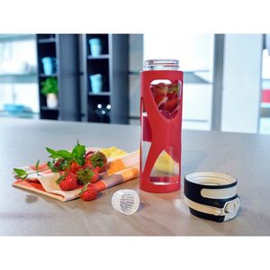 Leifheit Trinkflasche Flip 600ml Glas rot mit Filter für Fruchteinsatz Glasflasche mit Silikonummantelung