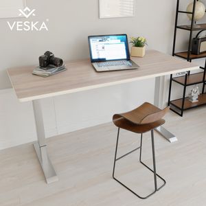 Výškovo nastaviteľný stôl (140 x 70 cm) - Sit & Stand Desk - Kancelársky stôl s elektrickým nastavením výšky s dotykovou obrazovkou a oceľovými nohami - strieborný/dubový