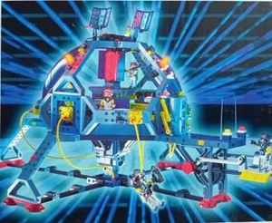 PLAYMOBIL 3079 Raumstation 4 Astronauten im Weltall Planet Space 1999 Planeten