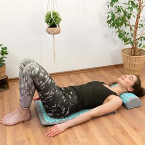 Navaris 2in1 Akupressur Massage Set - Akupressurmatte und Kissen mit Tasche - Akupressur Matte und Kopfkissen - Nadelmatte Hellgrau Navaris 2in1 Akupressur Massage Set - Akupressurmatte und Kissen mit Tasche - Akupressur Matte und Kopfkissen - Nadelmatte Hellgrau