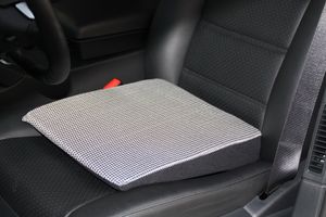 HP-Autozubehör Sitz-Keilkissen - gleicht Körpergrößen aus - 35 x 38 x 8,5 cm