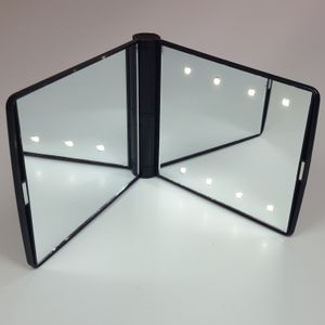 Hochwertiger Taschenspiegel mit integrierter LED Beleuchtung