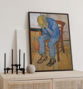 Poster trauender alter Mann, groesse_poster:70x100 cm, groesse_rahmen:schwarz 70x100 cm
