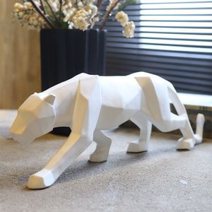 Moderne abstrakte Skulptur des Panthers aus Kunstharz, Weiß