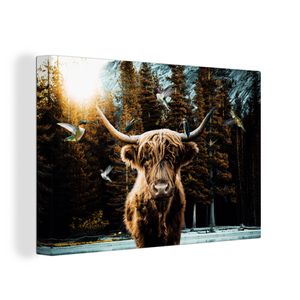 OneMillionCanvasses® - Leinwandbilder - 120x80 cm, Schottisches Hochlandrind - Kolibri - Wald, Wandbilder Kunstdruck Wanddekoration - Wanddekorationen - Wohnzimmer