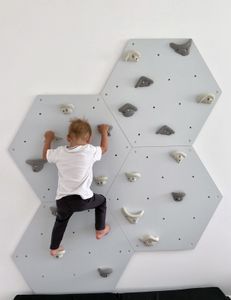 Sechseckige Kletterwand Indoor für Kinder mit Griffe | Klettergerüst Kinderzimmer