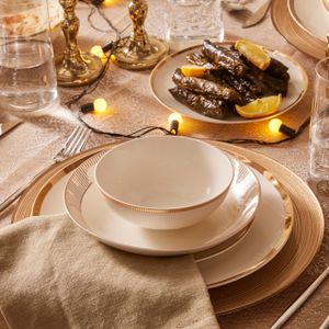 Karaca Gold Line 24tlg. 6 Personen Porzellan Geschirr - Exklusives Geschirrset für Elegante Tischkultur und Besondere Anlässe - Hochwertiges Porzellan in Goldakzenten