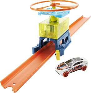 Mattel Hot Wheels Track Builder Drone Lift-Off Pack, Drohne & Plattform zum Aufstecken auf die Strecke, Autos, die durch Launch The Drone reisen, mit 1 Hot Wheels Auto