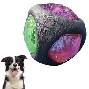 Hundespielzeug Ball mit LED Licht und Squeaker, Hundeball Hundebälle, Spielzeug für Hunde, Spielball für Hunde, leuchtet in wechselnden Farben, aus thermoplastischem Gummi. Ø 8 cm