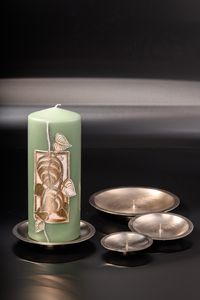 Osterkerzen Kerzenteller mit Dorn, Dekoteller Messing matt vernickelt silber für Kerzen Ø 10 cm