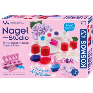 Nagel-Studio - Nagellack herstellen