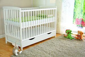 Marsell Babybett Kinderbett 120x60 mit Matratze, Lattenrost Gitterbett aus Holz 2 in 1, Weiß, Natürliche, Beißschienen zum Schut