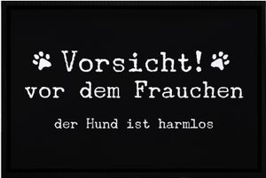 Fußmatte Spruch lustig "Vorsicht vor dem Frauchen der Hund ist harmlos" Hundebesitzer rutschfest & waschbar Moonworks® weiß 60x40cm