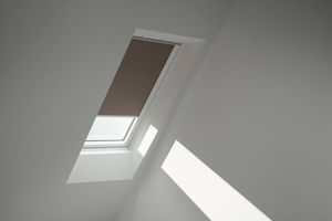 VELUX Verdunkelungsrollo uni nougat manuell Rahmen aluminium DKL SK06 4574S