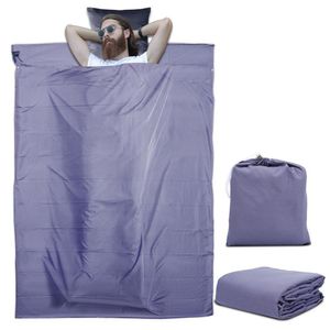 Intirilife Schlafsack 115 cm x 210 cm in DUNKEL LILA – Dünner Hüttenschlafsack Reiseschlafsack aus Polyester mit Verschluss und Aufbewahrungsbeutel