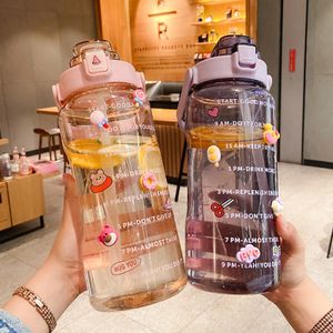 2St 2L Trinkflasche Sportflasche Wasserflasche Getränkeflasche Trinkflasche mit Strohhalm, 3D Sticker, Zeitmarkierung Wasserbecher mit großer Kapazität (Lila & Rosa)