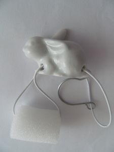 Porzellan Tropfenfänger Hase liegend, weiß, für Kaffee- oder Teekannen, Figur Tier