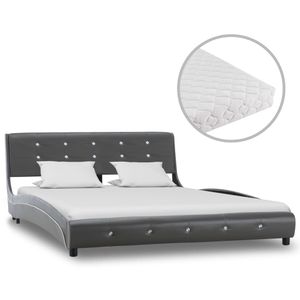 Klassische Betten mit Matratze Grau Kunstleder 140 x 200 cm "CLORIS"