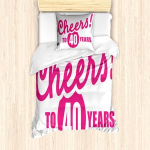 ABAKUHAUS 40. Geburtstag Mantele, Cheery Gruß, Milbensicher Allergiker geeignet mit Kissenbezügen, 135 cm x 200 cm - 80 x 80 cm, Pink Weiß