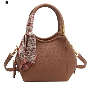 Leap Seidenschal Damenhandtaschen und Schultertaschen Klassische Designer-Damenhandtaschen, exquisite metallische Textur, vegane Leder-Damenhandtaschen - braun