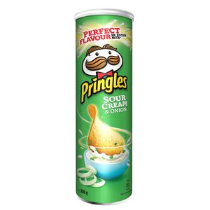 Pringles Sour Cream Onion Stapelchips mit Sauerrahm und Zwiebeln 200g