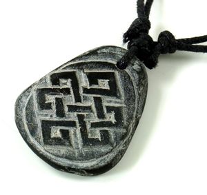 Tibetkette aus Schiefer, Nepalschmuck, Amulett - Endlosknoten, Ketten & Modeschmuck für den Hals