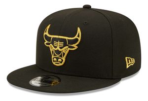 New Era - NBA Chicago Bulls Metallic Logo 9Fifty Snapback Cap - Schwarz : Schwarz S-M Farbe: Schwarz Größe: S-M