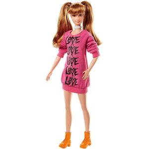 MATTEL FJF44 Barbie Fashionista Puppe mit Zöpfen im pinken Pullover-Kleid