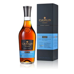 Camus VSOP Intensely Aromatic in einer Geschenkpackung 700ml Camus VSOP Intensely Aromatic in einer Geschenkpackung 700ml