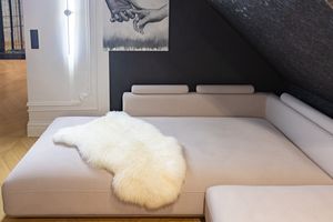 Lammfell Weiß S – 55-60x35-40 cm - Echtes Schaffell, Natürliche Teppich für Wohnzimmer, Flauschiges Deko-Fell für Schlafzimmer