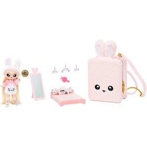 MGA Entertainment 569732E7C Na! Na! Na! Surprise 3-in -1 BackPack Bedroom Playset- Pink MGA Entertainment 569732E7C Na! Na! Na! Surprise 3-in -1 BackPack Bedroom Playset- Pink