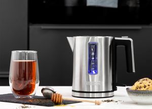 Princess 236045 Schnurloser Wasserkocher, Edelstahlgehäuse, 1 l FÃ1/4llmenge, 2200 Watt, 360° Sockel, Trockengehschutz, Kalkfilter, Abschaltautomatik