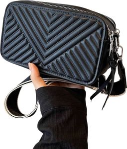 Kožená kabelka, černá taška přes rameno, elegantní prošívaná dámská taška